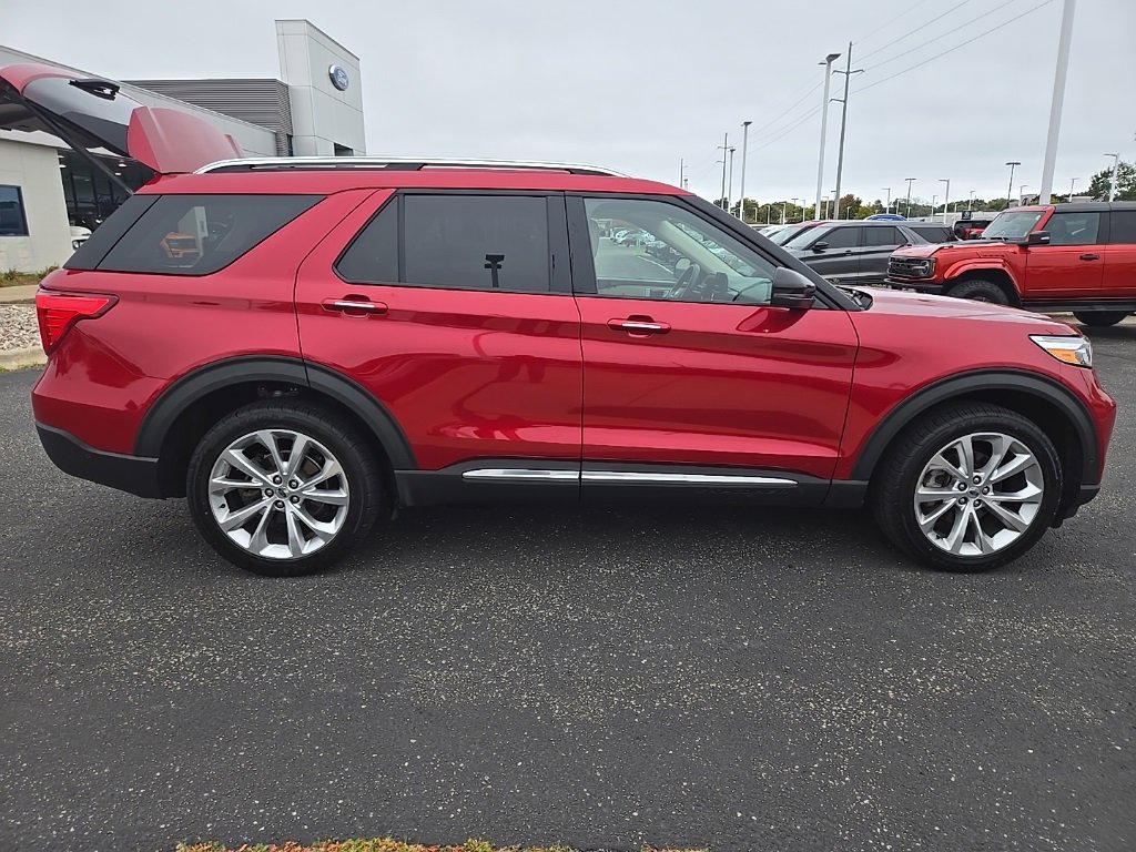 Certified 2022 Ford Explorer Platinum w/ Equipment Group 601A image 10