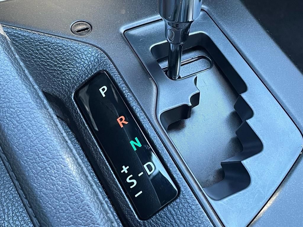 Used 2017 Toyota RAV4 LE FWD image 13