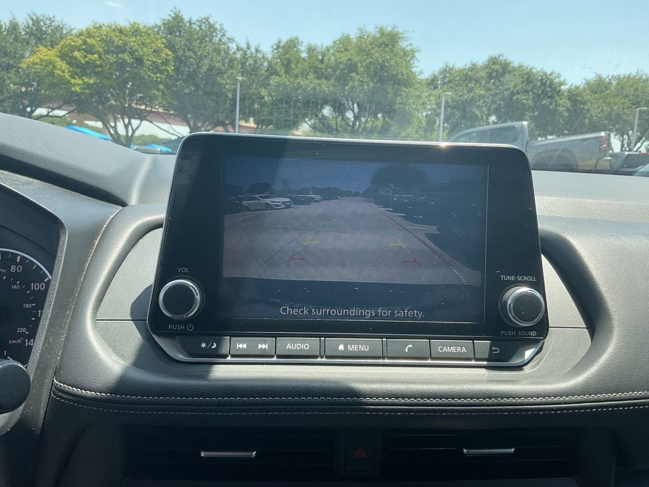 Used 2025 Nissan Rogue SV FWD image 22