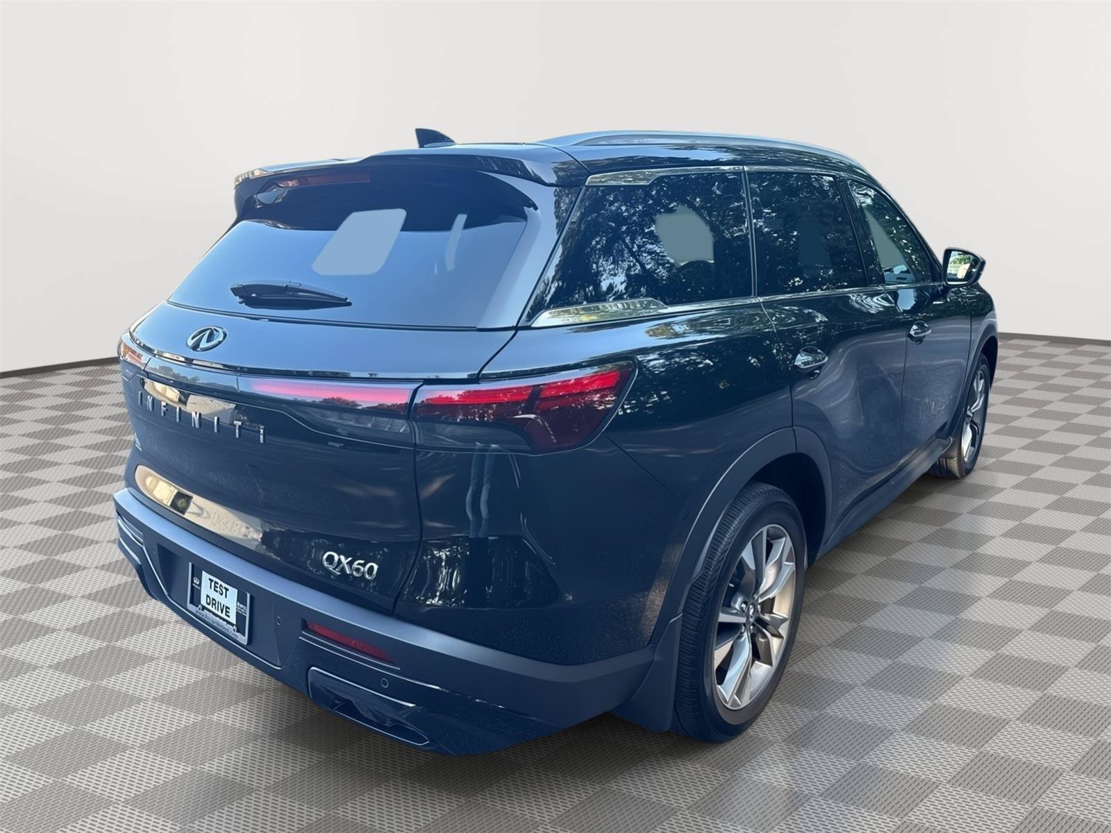 Used 2025 INFINITI QX60 Luxe FWD image 6