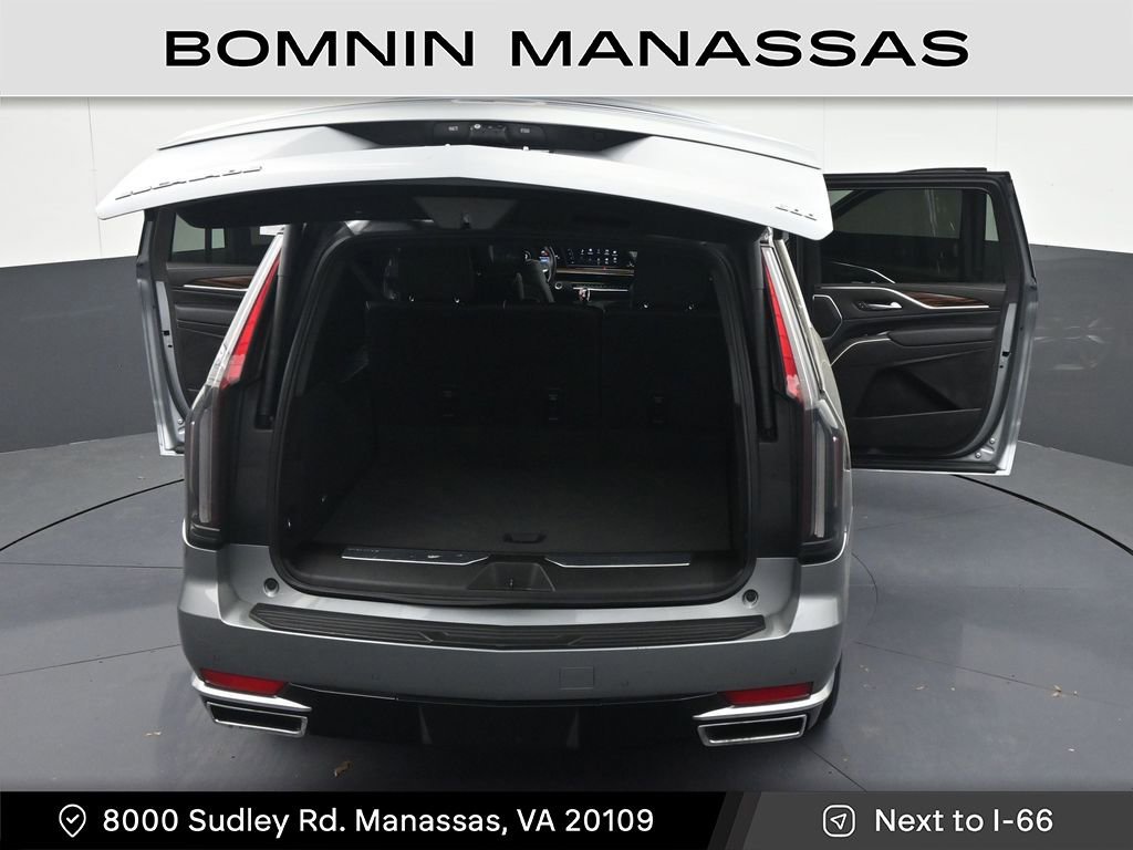Used 2024 Cadillac Escalade ESV Premium Luxury AWD/4WD image 48