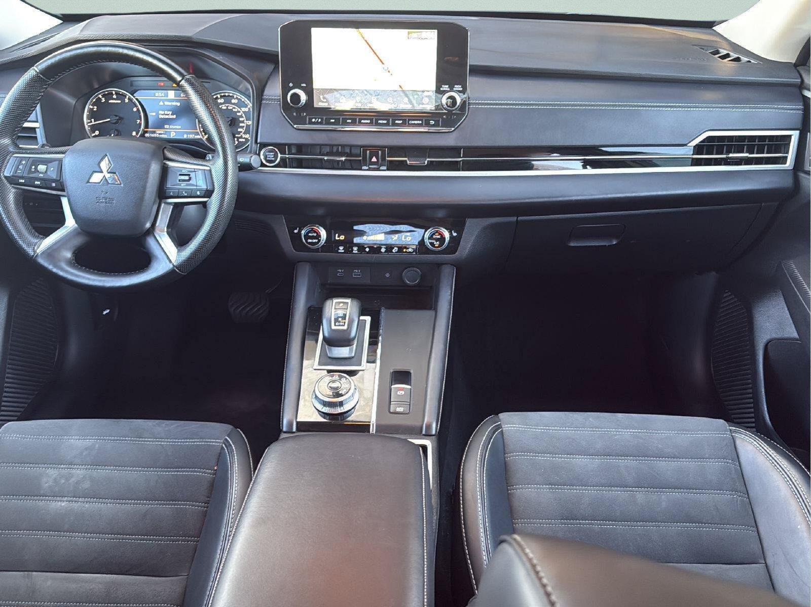 Used 2024 Mitsubishi Outlander SE FWD image 16
