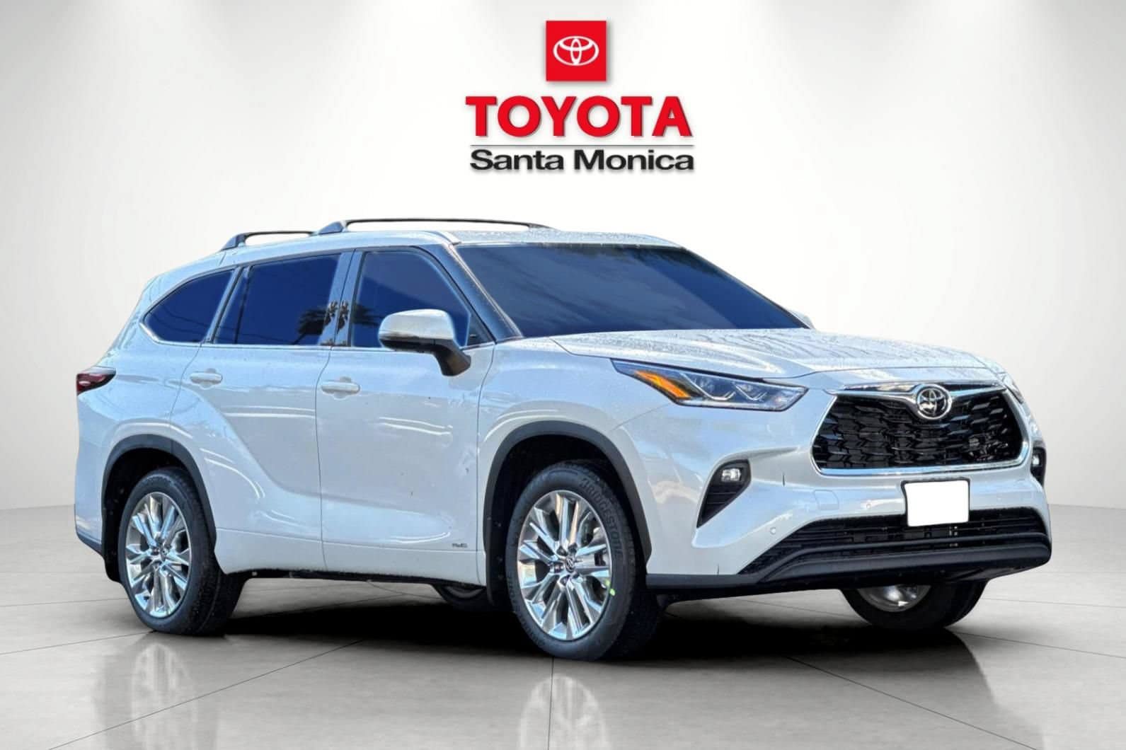 New 2026 Toyota Highlander Limited AWD/4WD image 1