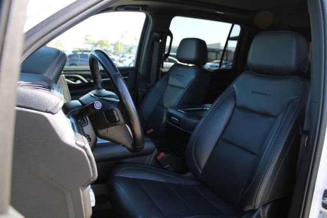 Used 2022 GMC Yukon XL Denali w/ Denali Premium Package AWD/4WD image 42