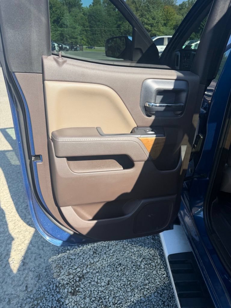 Used 2017 Chevrolet Silverado 1500 LTZ AWD/4WD image 14