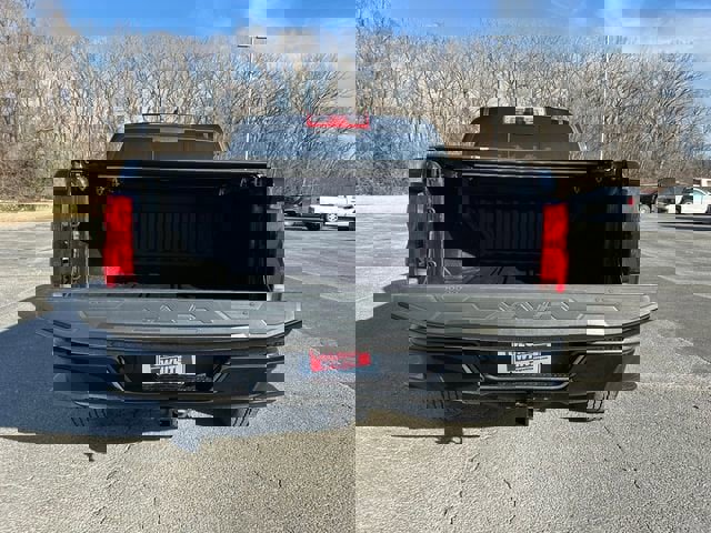 Used 2023 Chevrolet Colorado Z71 w/ Z71 Convenience Package 2 image 17