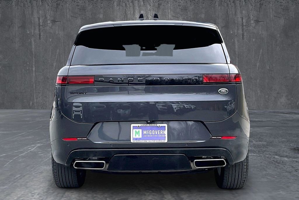 Used 2023 Land Rover Range Rover Sport SE Dynamic image 5