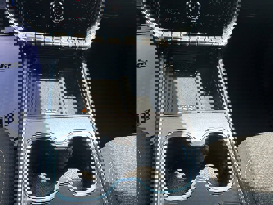 Used 2025 GMC Acadia Elevation FWD image 18