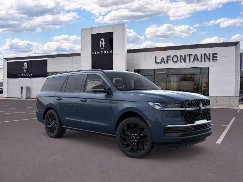 New 2026 Lincoln Navigator Reserve w/ Jet Appearance Package AWD/4WD image 7