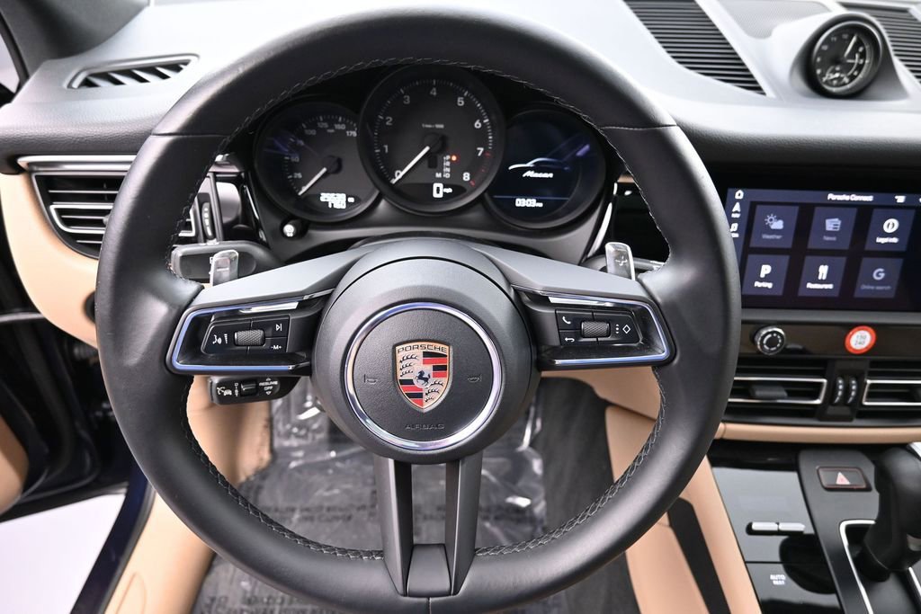 Certified 2023 Porsche Macan Turbo AWD/4WD image 11