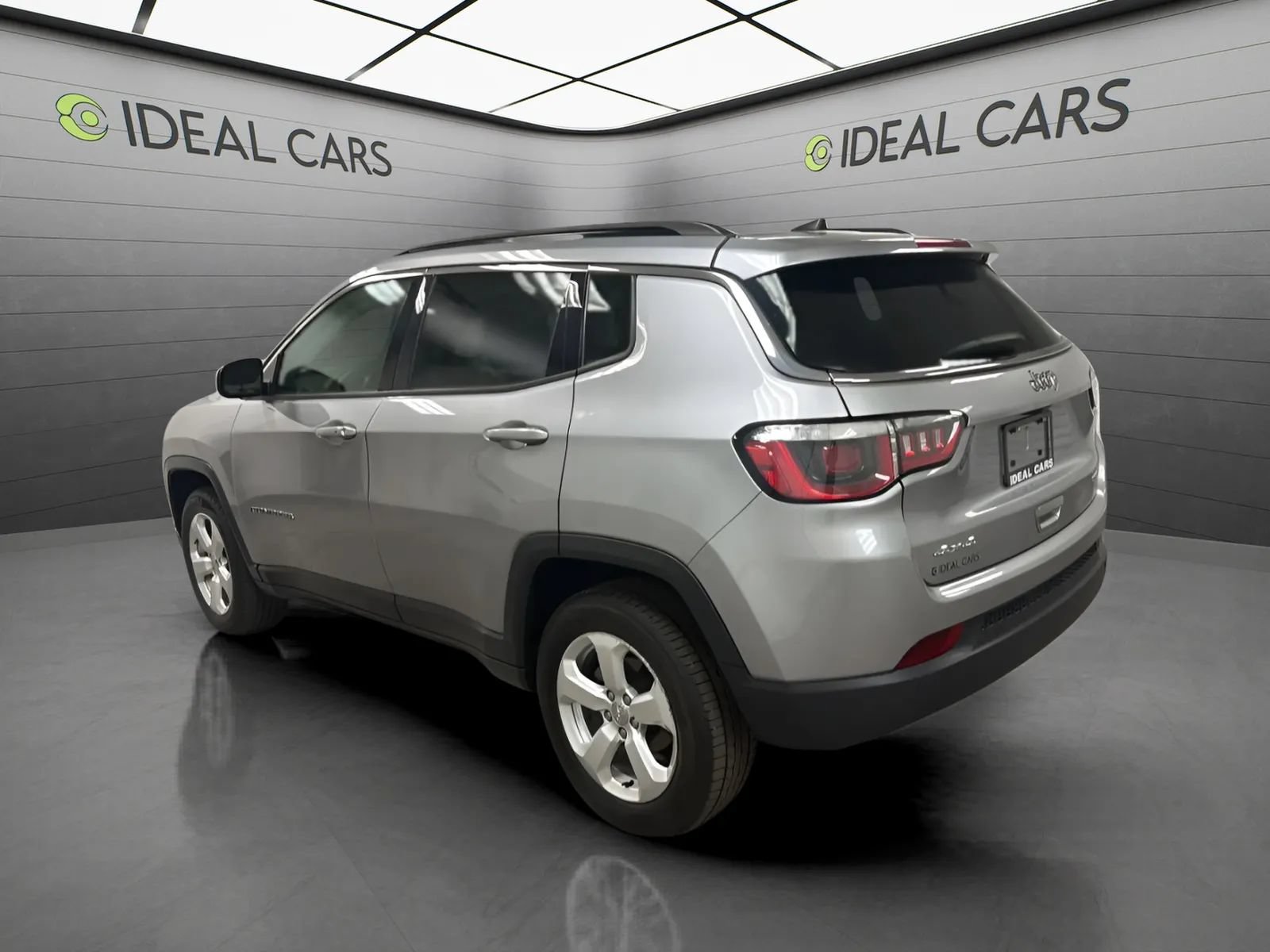 Used 2018 Jeep Compass Latitude w/ Popular Equipment Group AWD/4WD image 7