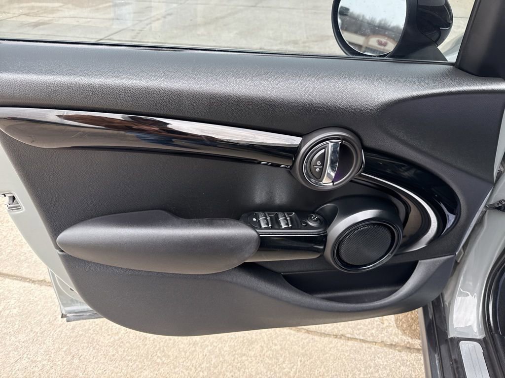 Used 2019 MINI Cooper S image 10