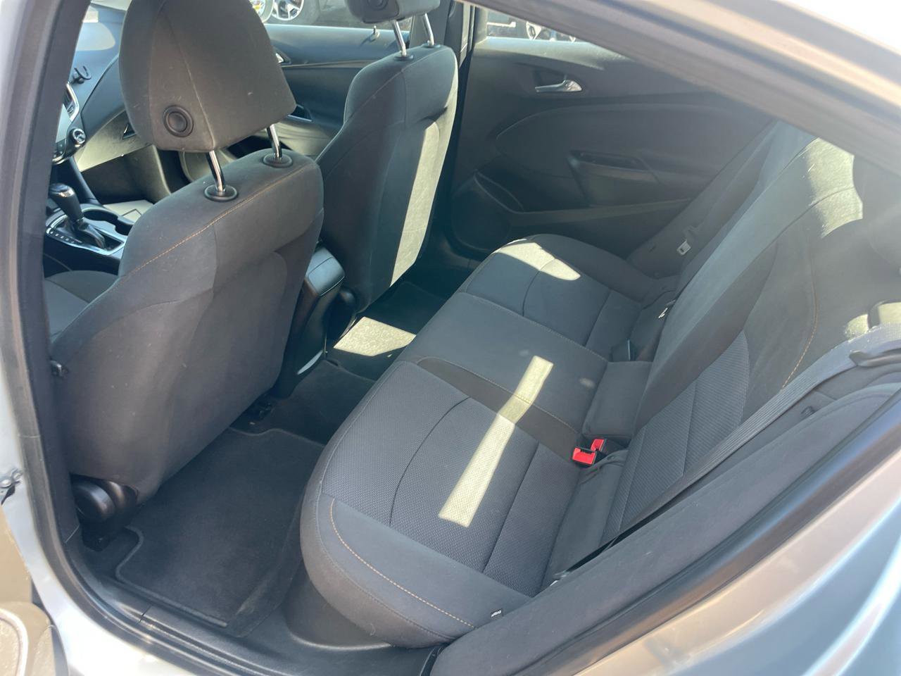 Used 2018 Chevrolet Cruze LS FWD image 26