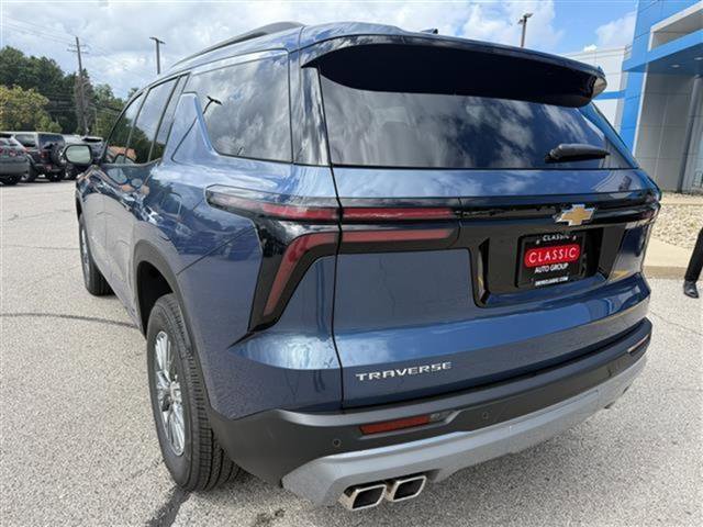 New 2026 Chevrolet Traverse LT w/ LPO, Floor Liner Package image 5