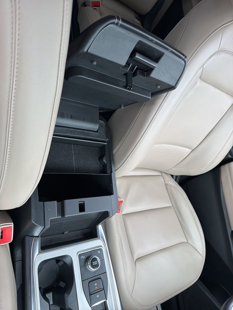 Used 2023 Ford Explorer XLT w/ Equipment Group 202A image 39