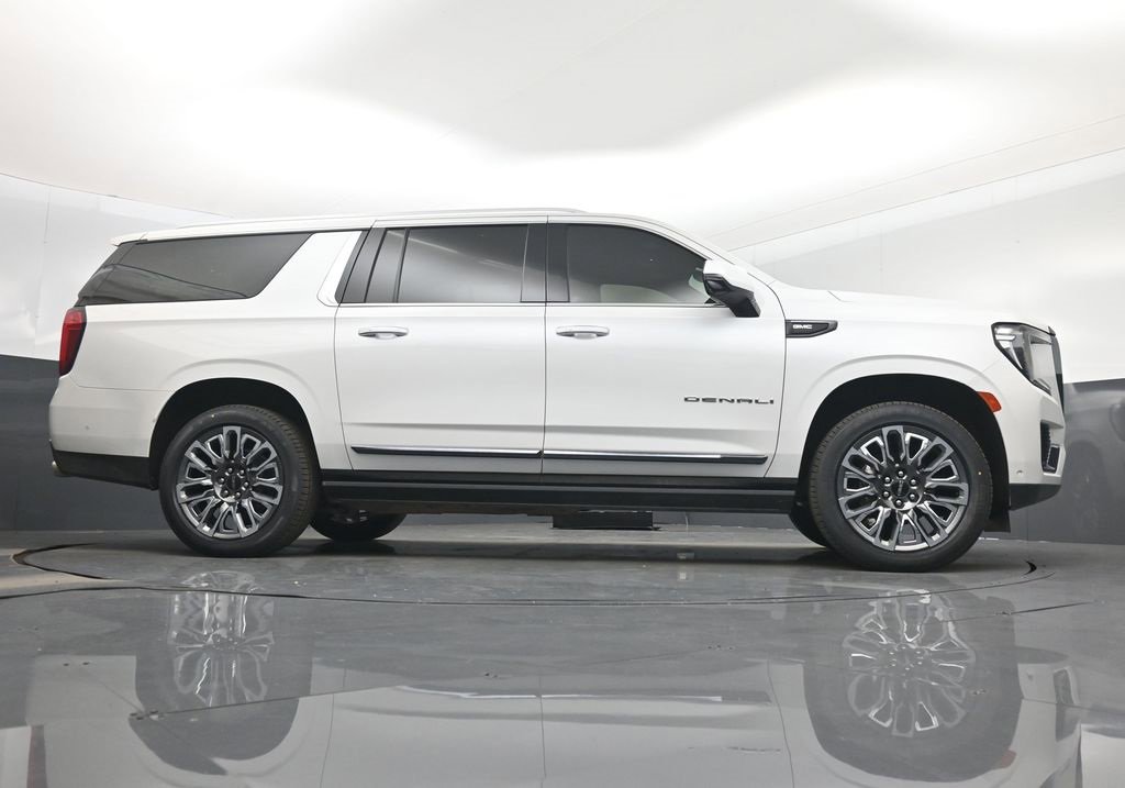 Used 2023 GMC Yukon XL Denali Ultimate image 62