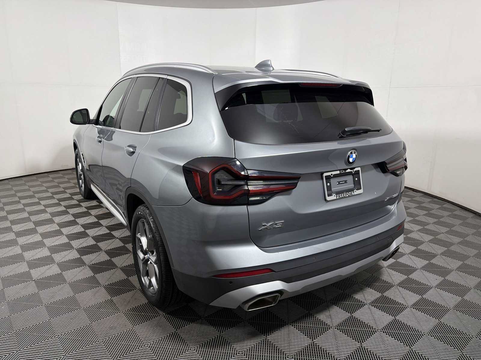 Certified 2024 BMW X3 xDrive30i w/ Convenience Package AWD/4WD image 5