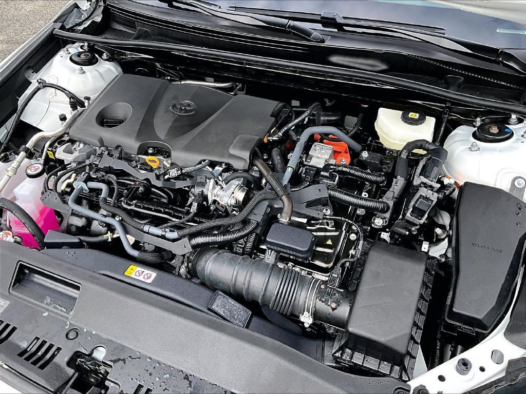 Used 2026 Toyota Camry SE FWD image 35