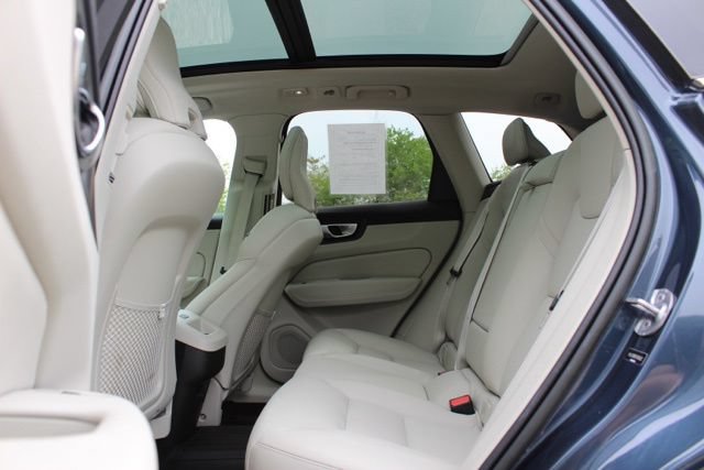Certified 2023 Volvo XC60 B5 Plus w/ Climate Package AWD/4WD image 22