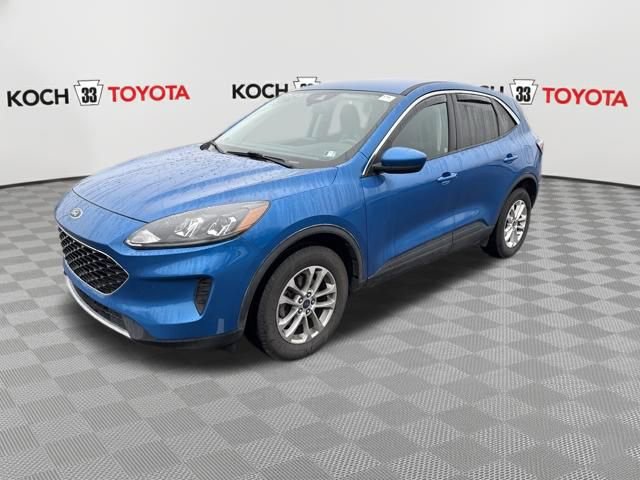 Used 2021 Ford Escape SE w/ Cold Weather Package image 3