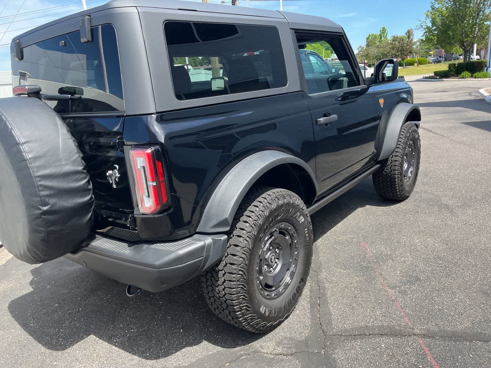 Used 2025 Ford Bronco Badlands w/ Sasquatch Package AWD/4WD image 15
