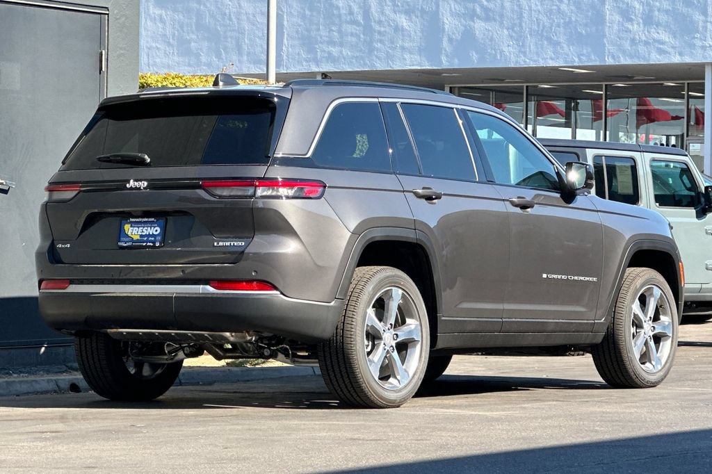 New 2026 Jeep Grand Cherokee Limited AWD/4WD image 4