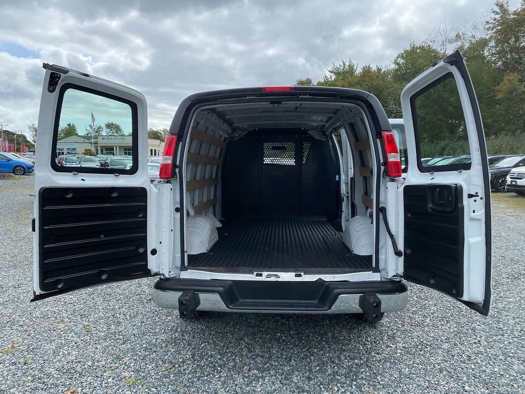 Used 2022 Chevrolet Express 2500 w/ Driver Convenience Package image 23