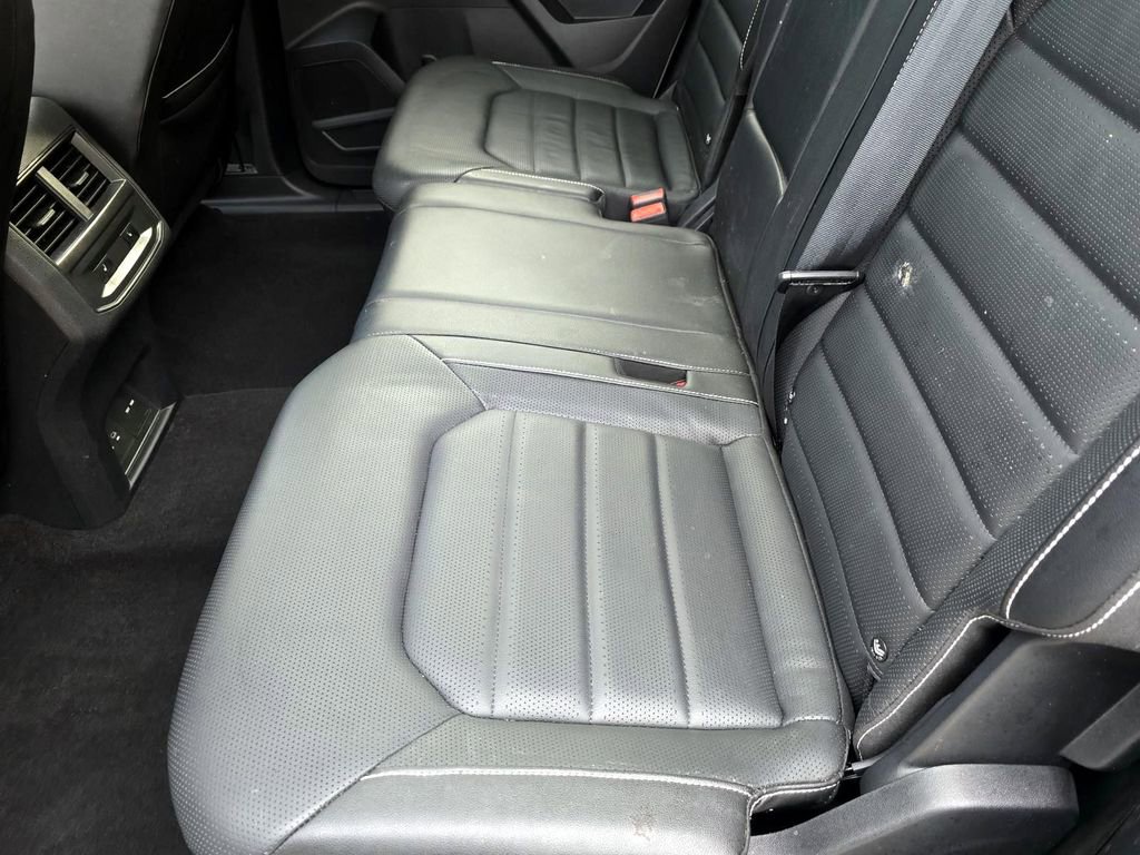 Certified 2021 Volkswagen Atlas Cross Sport SEL Premium image 29