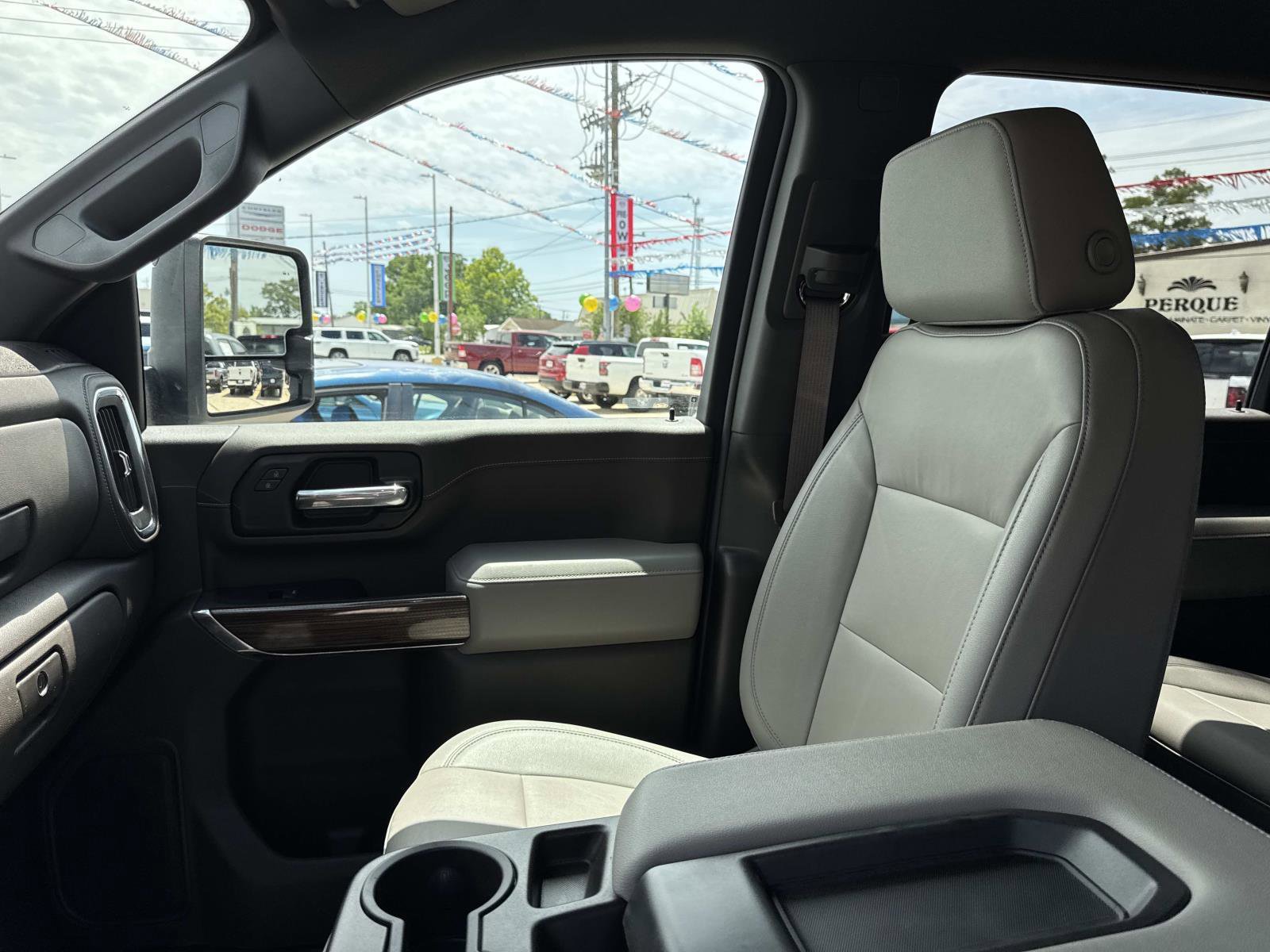 Used 2023 Chevrolet Silverado 2500 LT w/ Convenience Package image 15