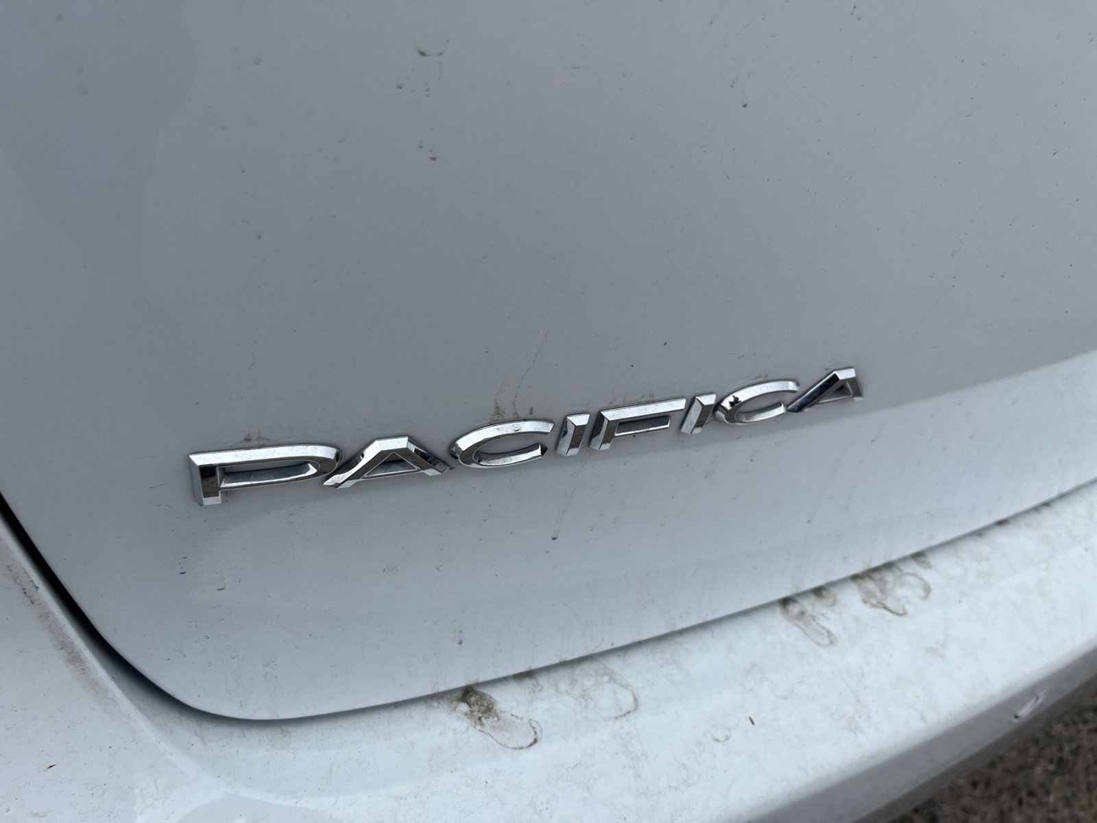 Certified 2023 Chrysler Pacifica Touring-L image 22