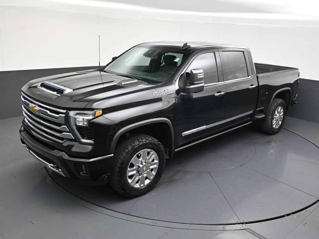 Used 2024 Chevrolet Silverado 2500 High Country w/ High Country Premium Package AWD/4WD image 9