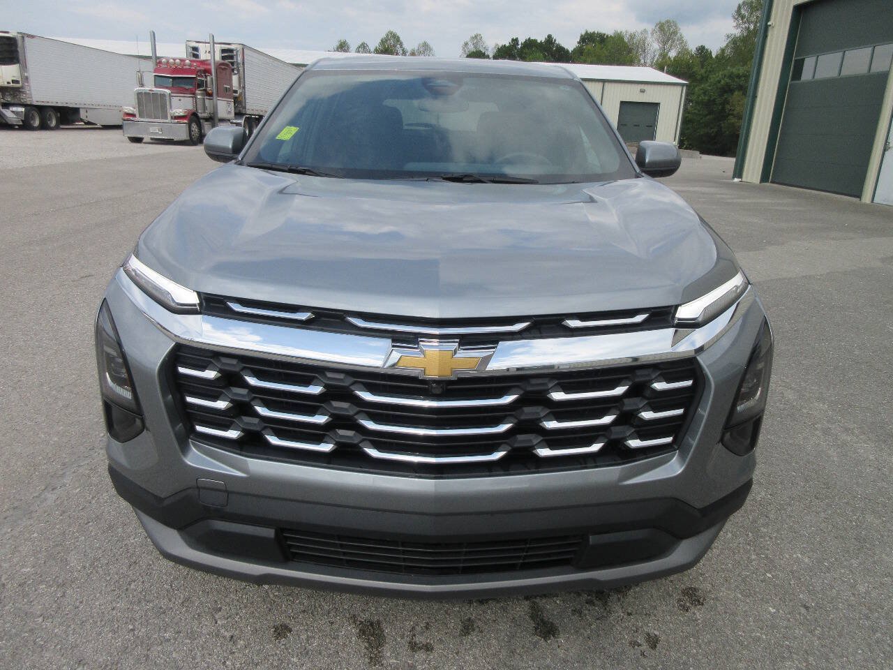 Used 2026 Chevrolet Equinox LT FWD image 9