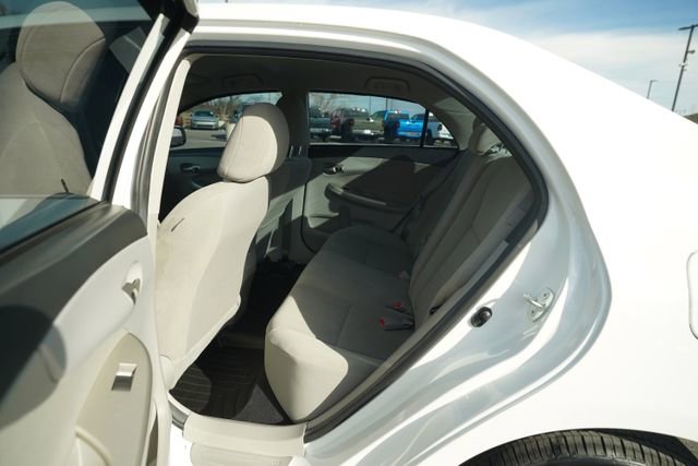 Used 2013 Toyota Corolla LE image 14