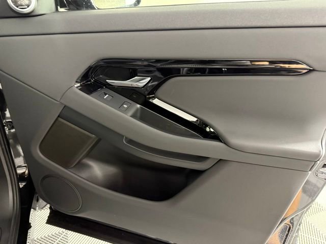New 2026 Land Rover Range Rover Evoque S image 31