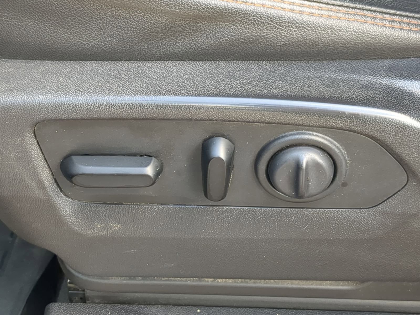Used 2019 GMC Sierra 1500 AT4 image 18