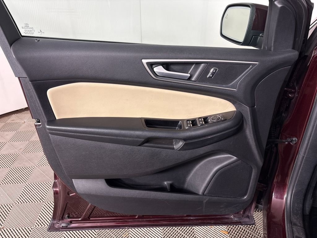 Certified 2017 Ford Edge SEL w/ Equipment Group 201A image 17