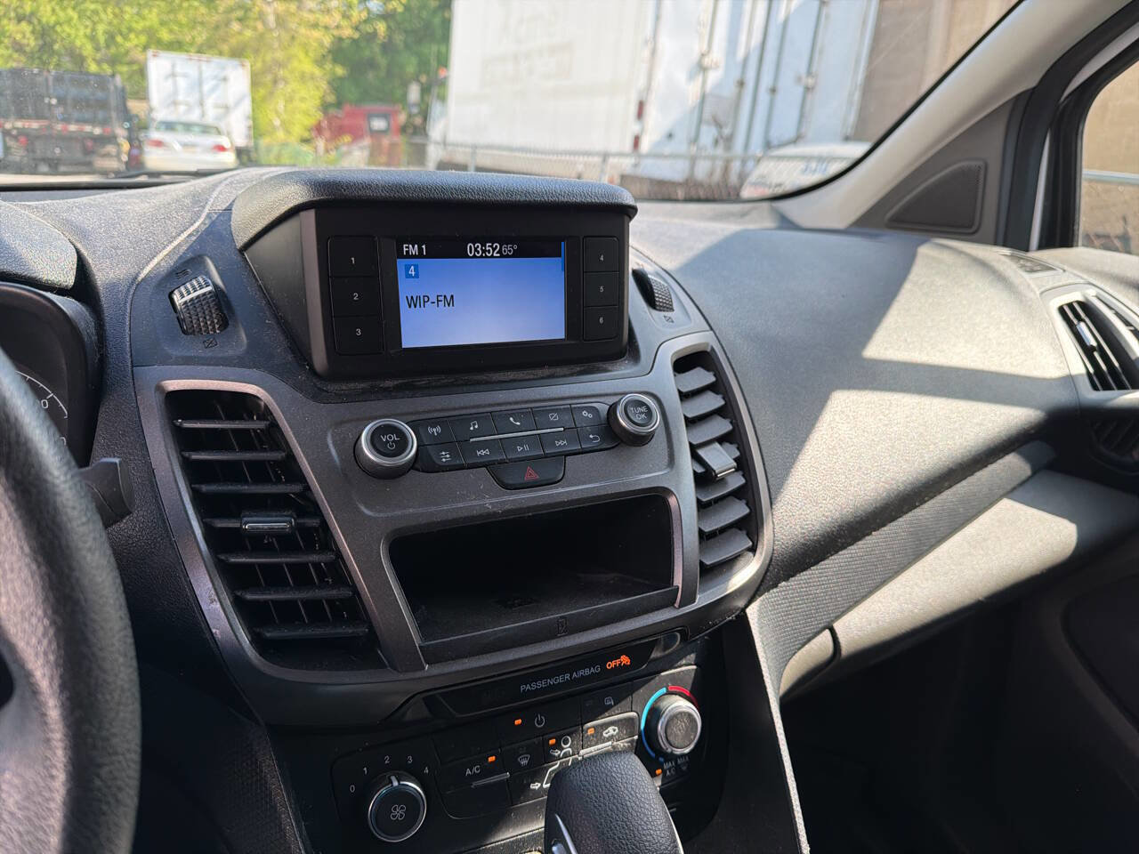 Used 2020 Ford Transit Connect XL FWD image 5