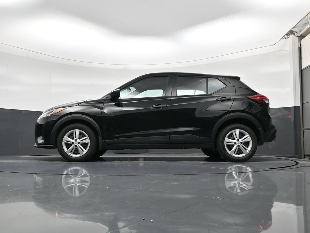 Certified 2025 Nissan Kicks Play S FWD image 22