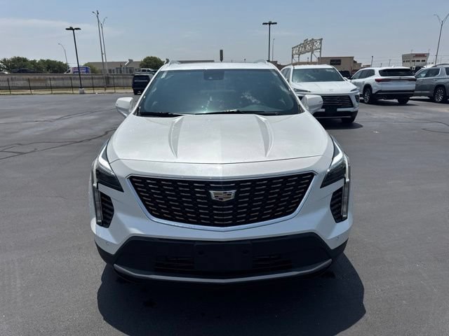 Used 2021 Cadillac XT4 Premium Luxury w/ Cold Weather Package AWD/4WD image 10