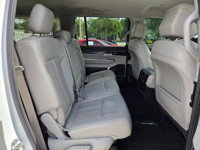 Certified 2023 Jeep Wagoneer L Series II RWD image 20