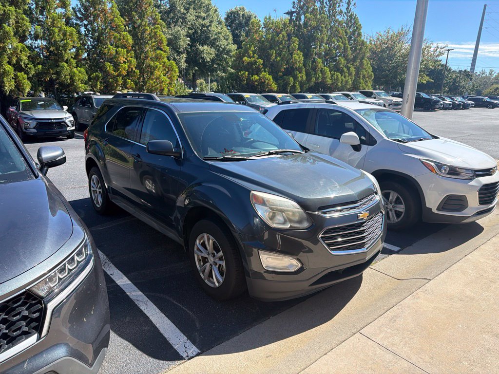 Used 2017 Chevrolet Equinox LT w/ Convenience Package FWD image 2