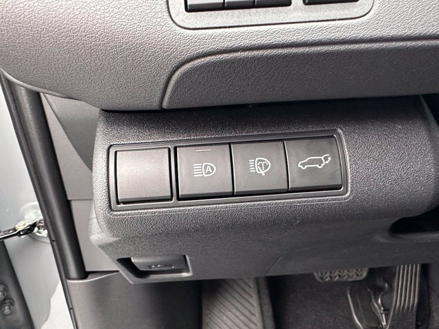 New 2027 Toyota C-HR w/ ALL Weather Mat Package (TMS) AWD/4WD image 19