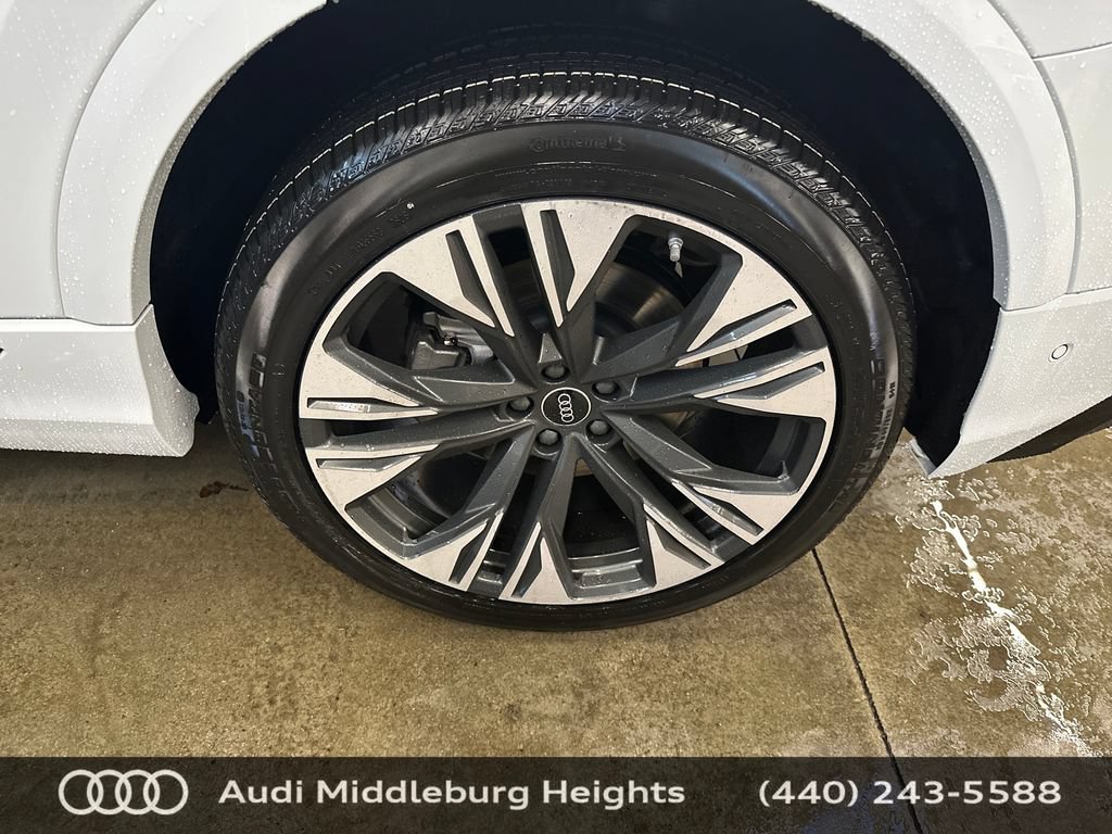 Used 2026 Audi Q8 Premium Plus AWD/4WD image 30