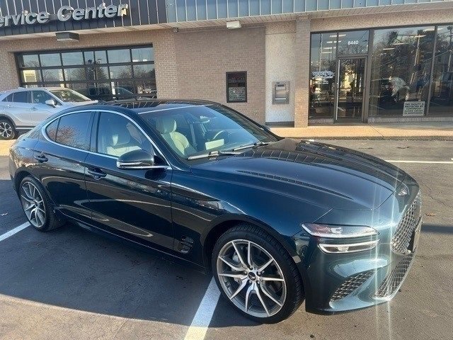 Used 2024 Genesis G70 2.5T image 3