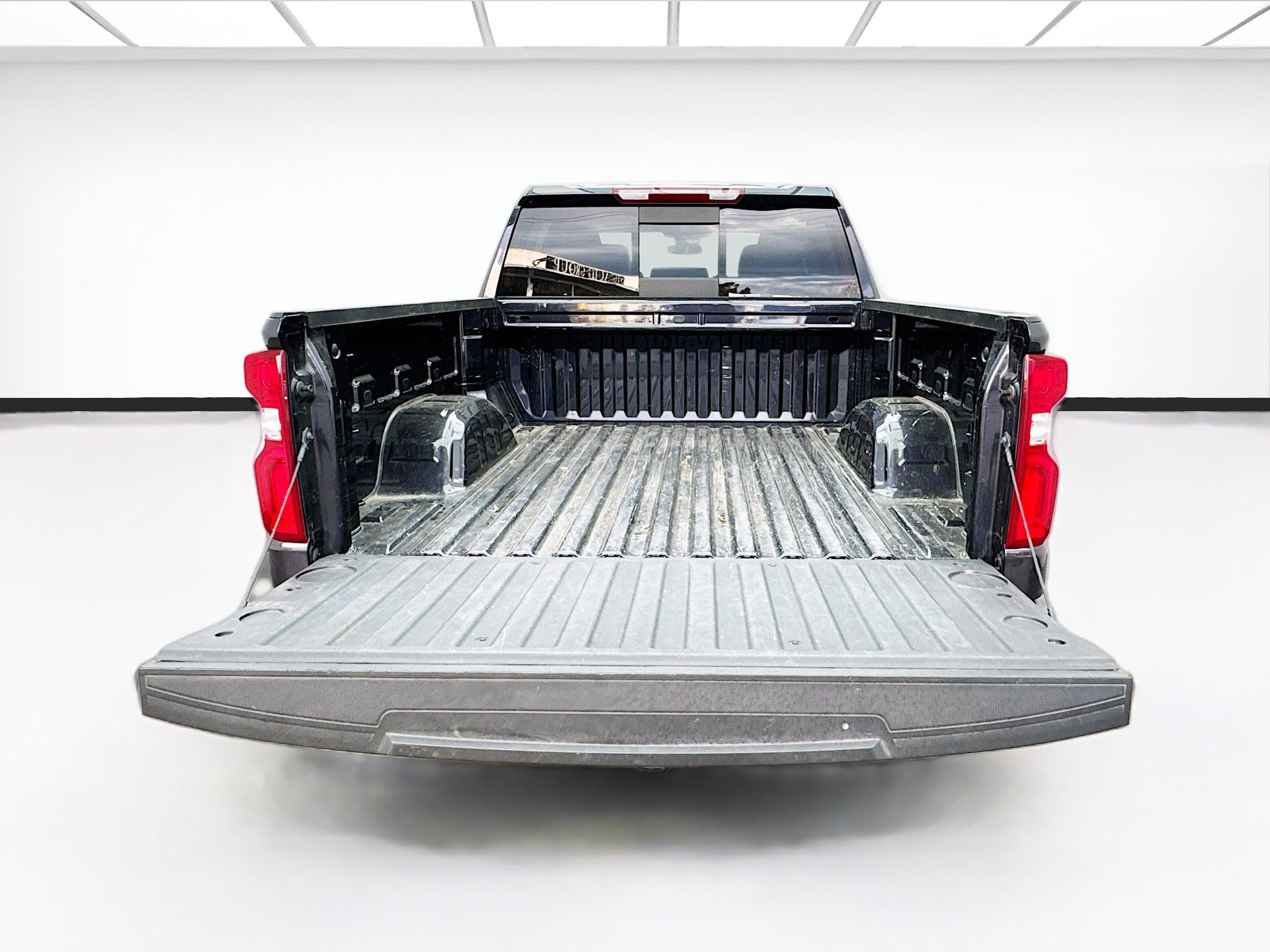 Used 2024 Chevrolet Silverado 1500 RST w/ Convenience Package II AWD/4WD image 17
