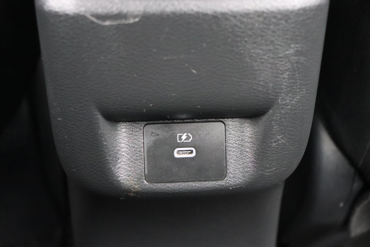 Used 2024 Nissan Versa SR image 21