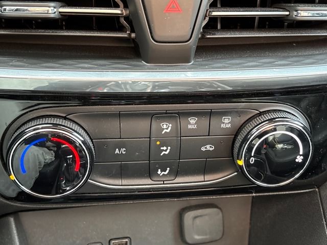 Used 2024 Buick Encore GX Sport Touring image 15