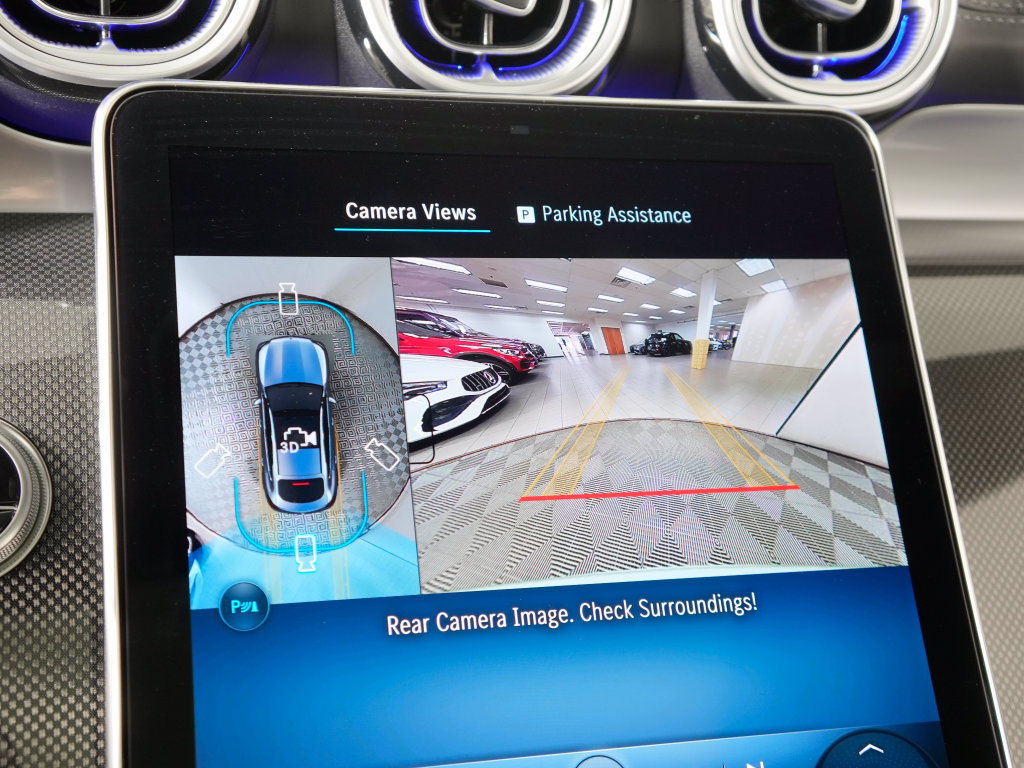 Used 2025 Mercedes-Benz GLC 300 4MATIC image 25