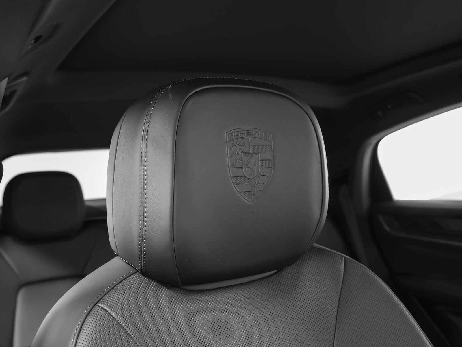 New 2026 Porsche Cayenne E-Hybrid Coupe AWD/4WD image 23