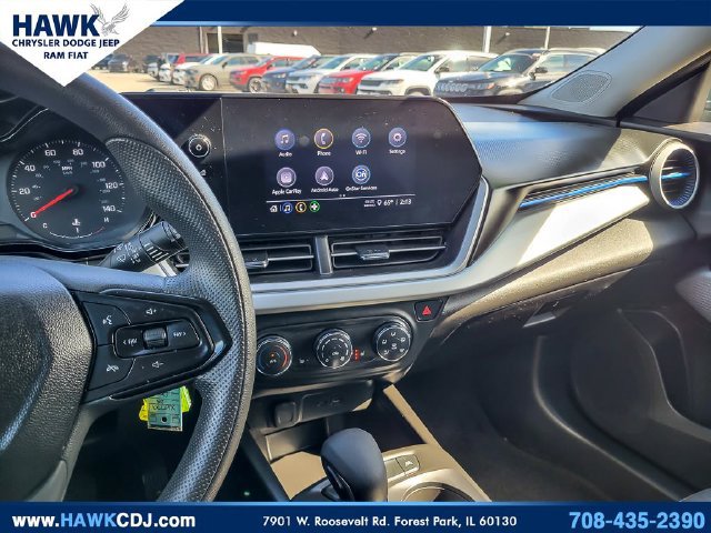 Used 2025 Chevrolet Trax LS w/ LS Convenience Package FWD image 18